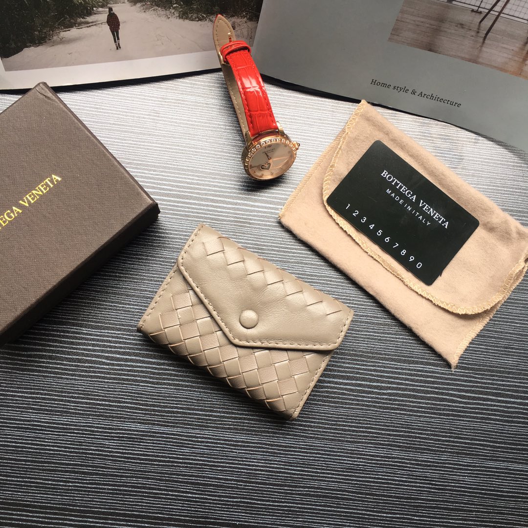 個性的なデザ 人気ブランドボッテガヴェネタ Bottega Veneta 実物の写真 N品スーパーコピー代引き対応国内発送後払い安全必ず届く優良サイト